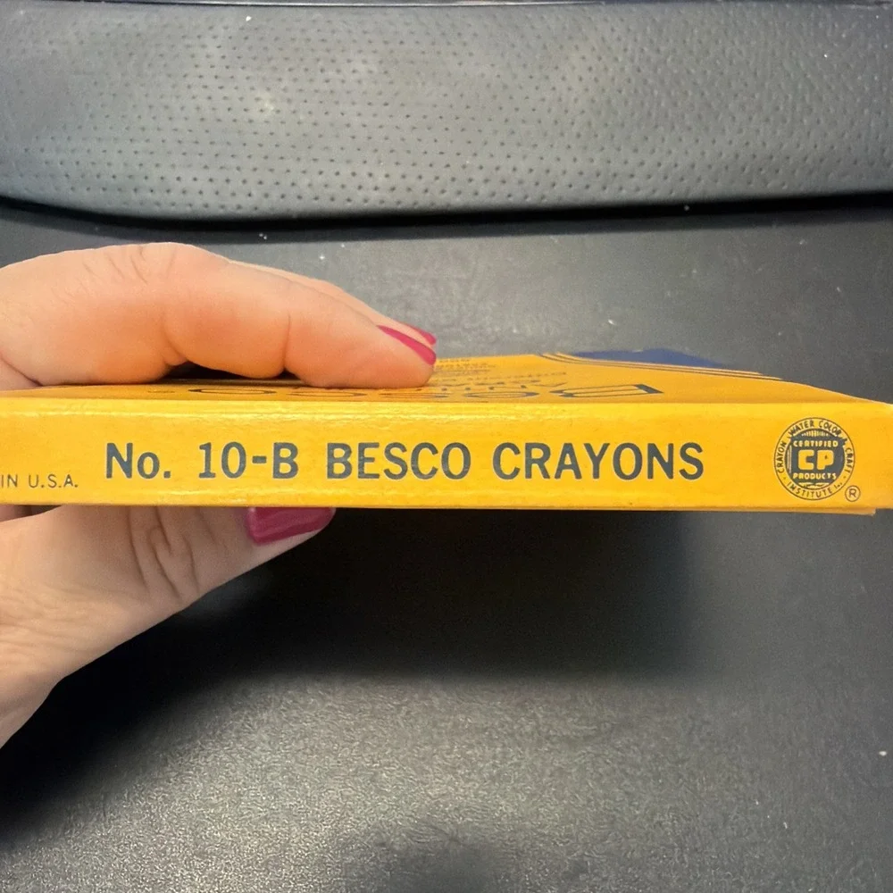 Vintage Besco No. 10-B 8 Large Anti-Roll Crayons Complete Binney & Smith USA